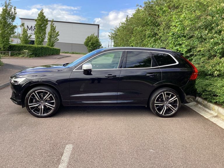 Volvo XC60 2.0 D4 R Design Pro Awd Geartronic Black #4