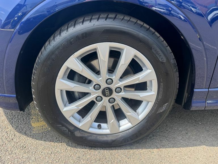Audi Q3 35 Tfsi Sport S Tronic KW72CEA Blue #5