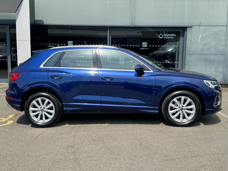 Audi Q3 35 Tfsi Sport S Tronic KW72CEA Blue #4