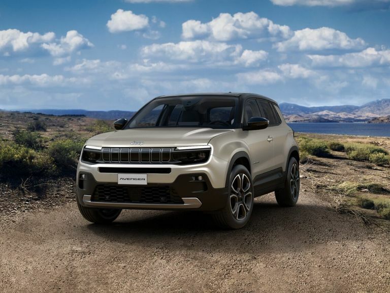 Jeep Avenger 115Kw E-summit 54Kwh Red