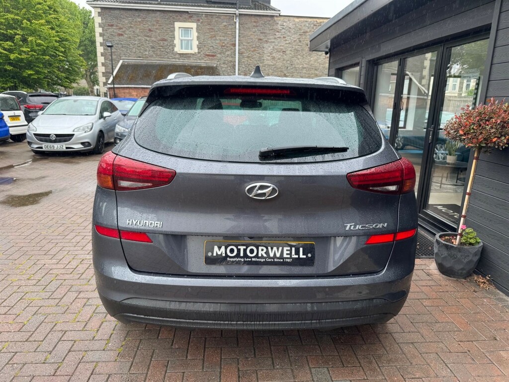 Hyundai Tucson 1.6 Gdi Premium Euro 6 Ss CU69VHC Grey #4
