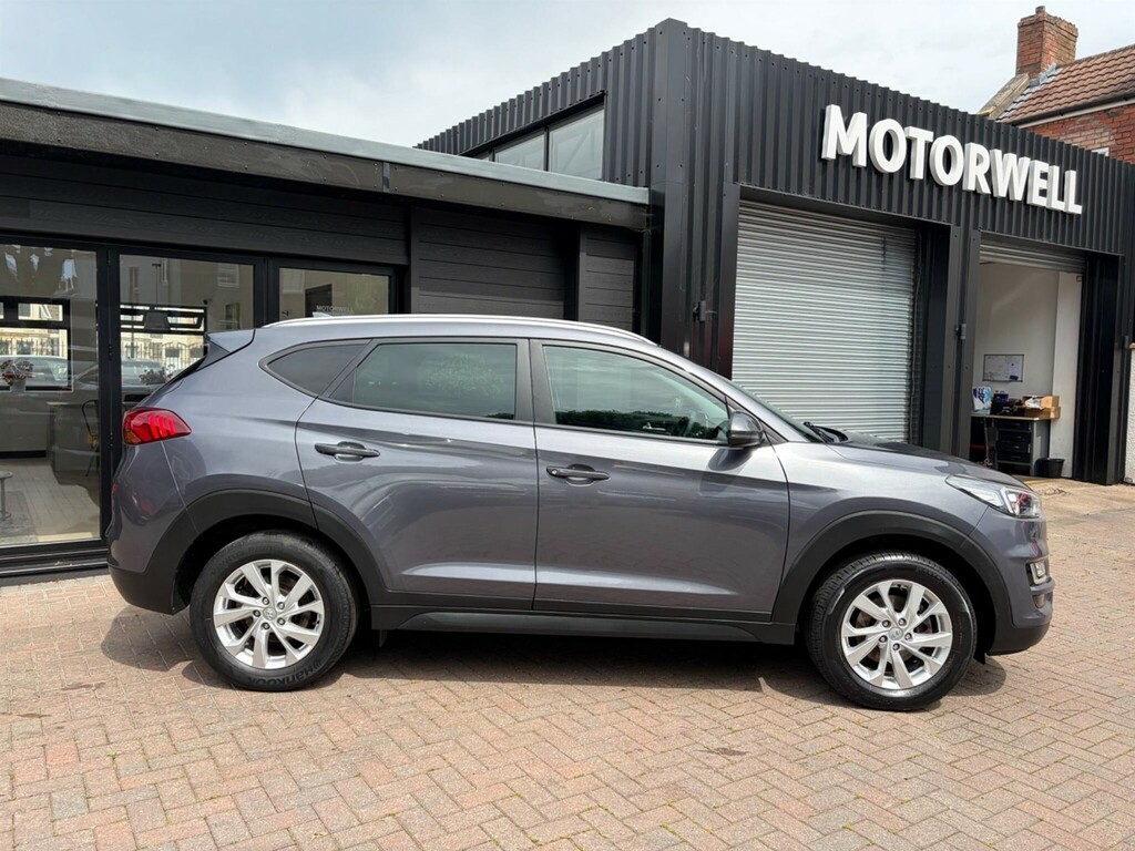Hyundai Tucson 1.6 Gdi Blue Drive Se Nav Euro 6 Ss SH68HWF Grey #4