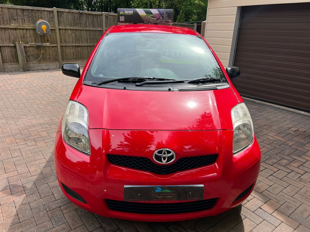 Toyota Yaris 1.4 D-4d Tr Red #2