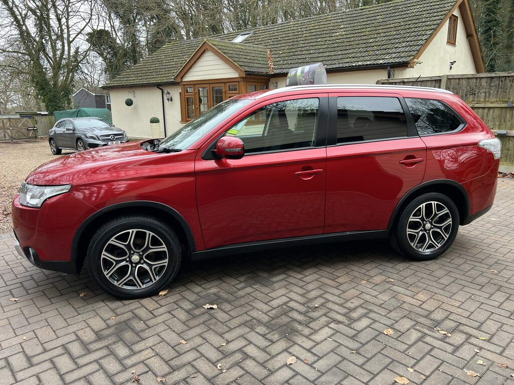Mitsubishi Outlander 2.2 Di-d Gx3 7 Seater Red #4