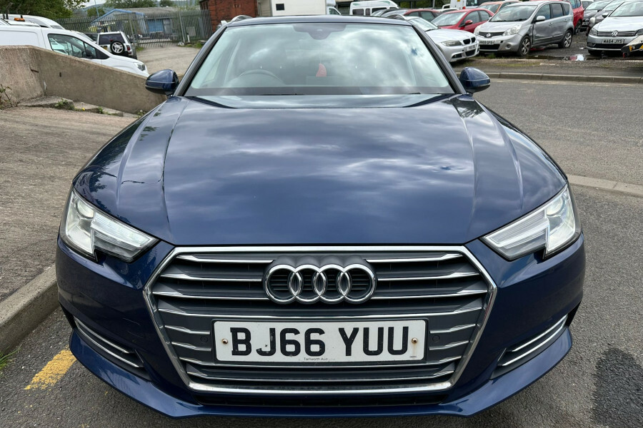 Audi A4 Avant Diesel BJ66YUU Blue #2