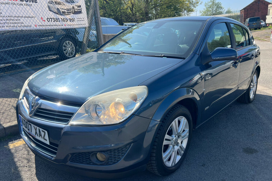 Vauxhall Astra Petrol KD07XAZ Grey #3