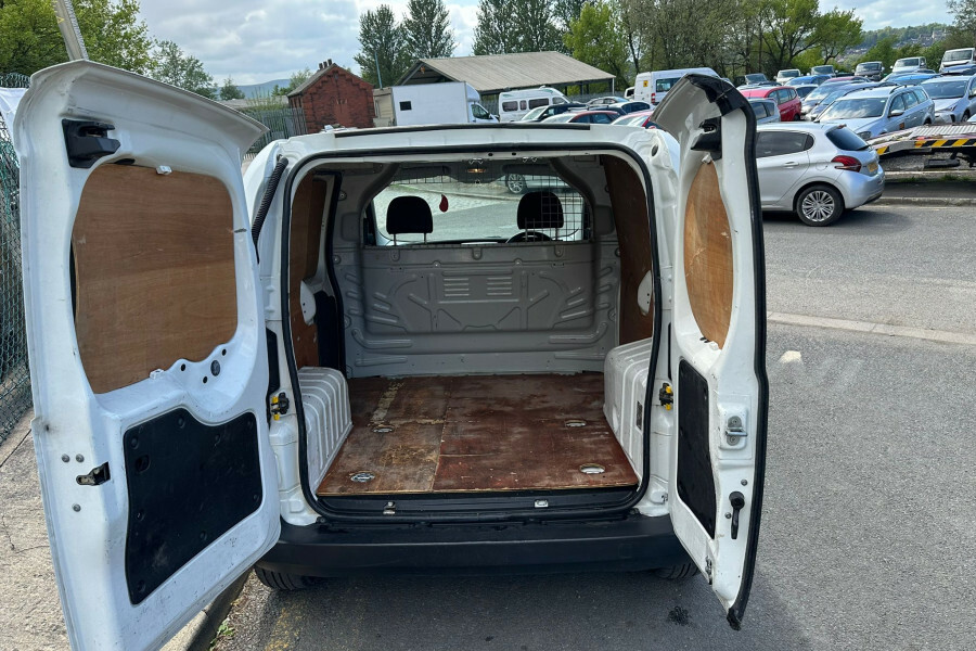 Peugeot Expert White #9
