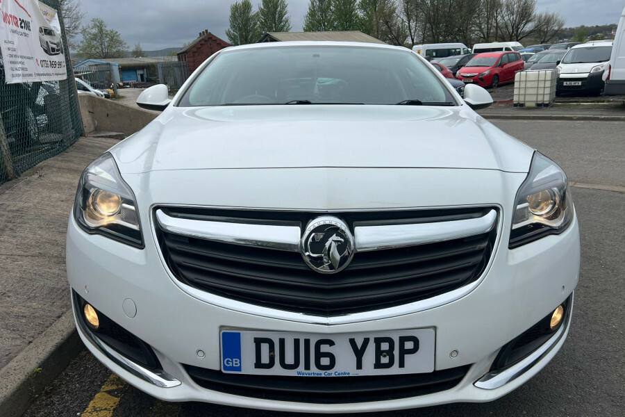Vauxhall Insignia Diesel DU16YBP White #2