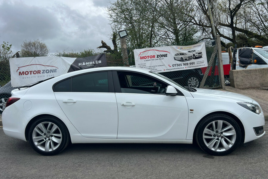 Vauxhall Insignia Diesel DU16YBP White #5