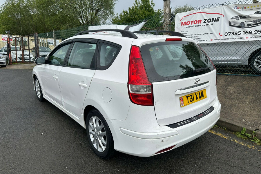 Hyundai I30 Diesel  White #6