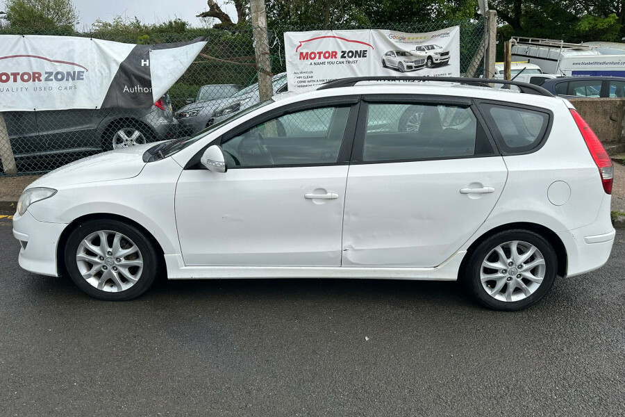 Hyundai I30 Diesel  White #5