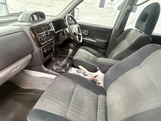 Mitsubishi Shogun Sport 2.5 Td Equippe Silver #7