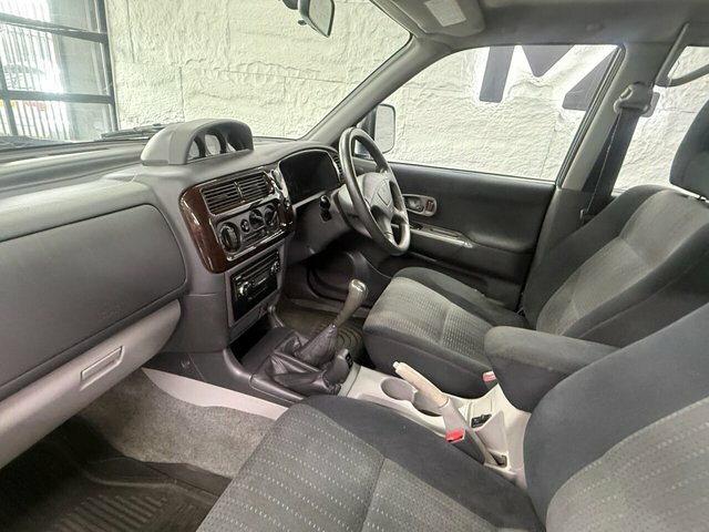 Mitsubishi Shogun Sport 2.5 Td Equippe Suv 278 G Km 114 Silver #5