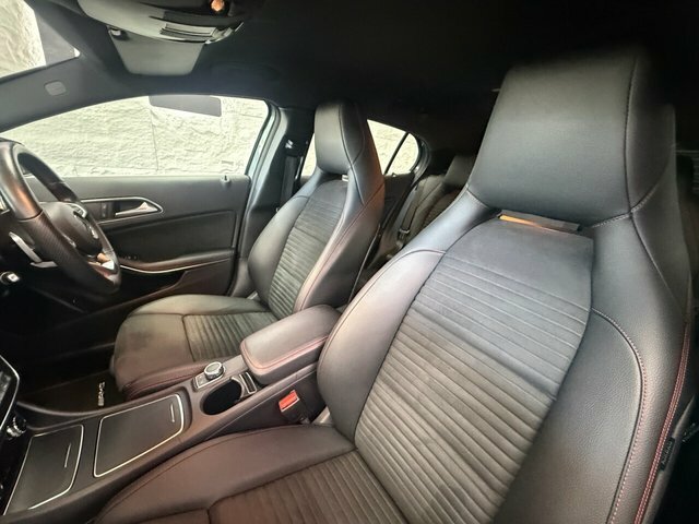 Mercedes-Benz GLA Class 1.6 Gla180 Amg Line Edition Suv 7G-dct GU20VCW Grey #2
