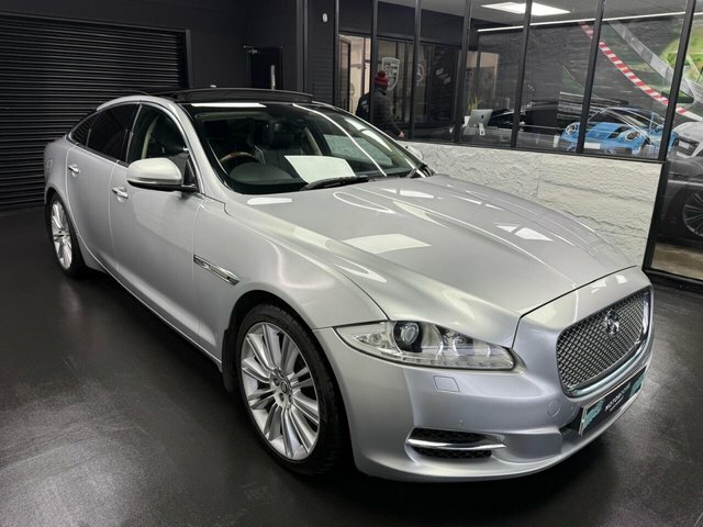 Jaguar XJ 3.0D V6 Portfolio Saloon Euro 5 S Silver #5