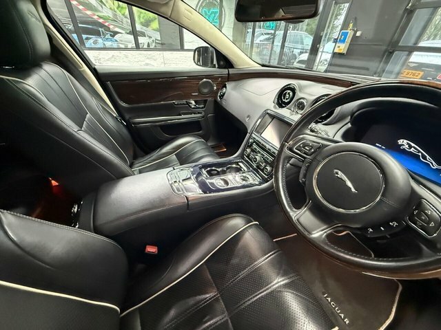 Jaguar XJ 3.0D V6 Portfolio Saloon Euro 5 S Silver #6
