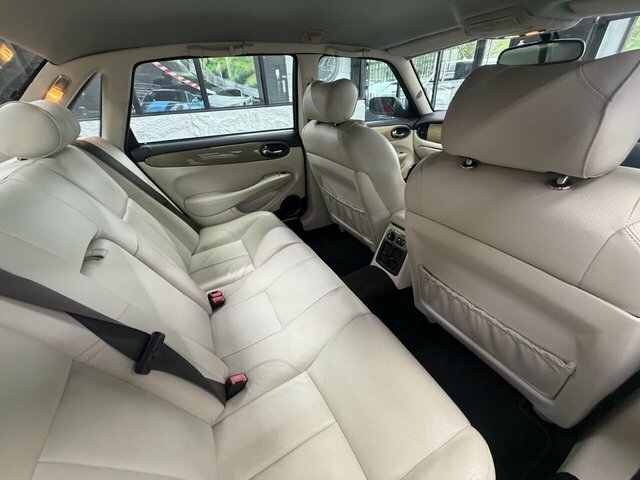 Jaguar XJ Saloon 4.0 Black #10