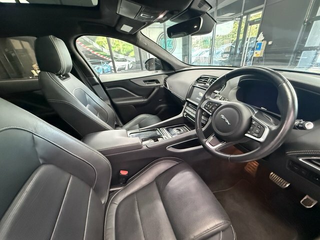 Jaguar F-Pace 2.0 D180 Chequered Flag Suv Awd Eu YA69RZN Grey #3