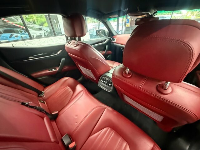 Maserati Ghibli Saloon Black #17