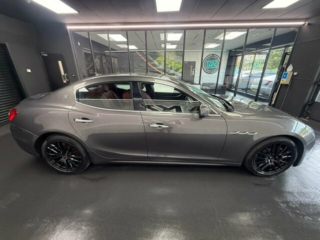 Maserati Ghibli Saloon Black #14