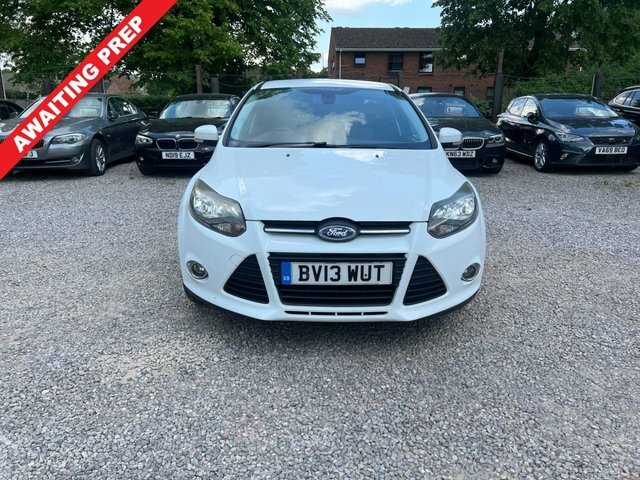 Ford Focus 1.6 Zetec Hatchback Euro 5 105 BV13WUT White #2