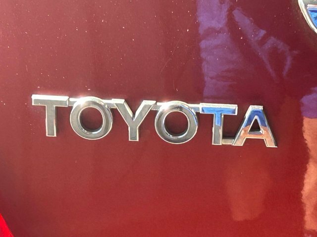 Toyota Yaris 1.33 Dual Vvt-i T Spirit Hatchback Manu SL12FYB Red #4