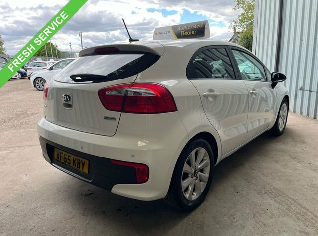 Kia RIO 1.25 2 Hatchback Euro 6 84 Bhp WF65KBY White #3