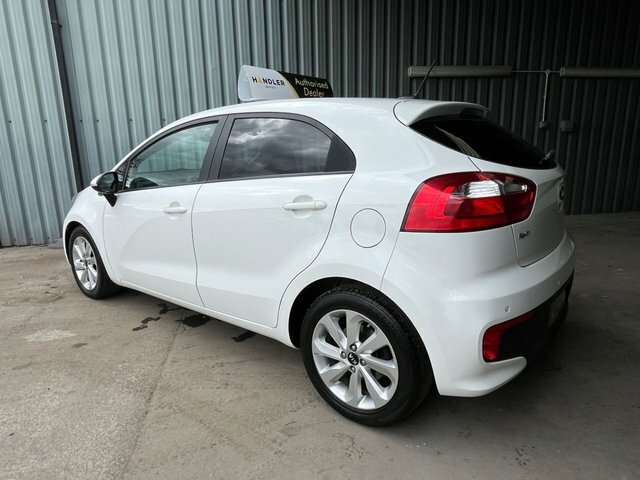 Kia RIO 1.25 2 Hatchback Euro 6 84 Bhp WF65KBY White #6
