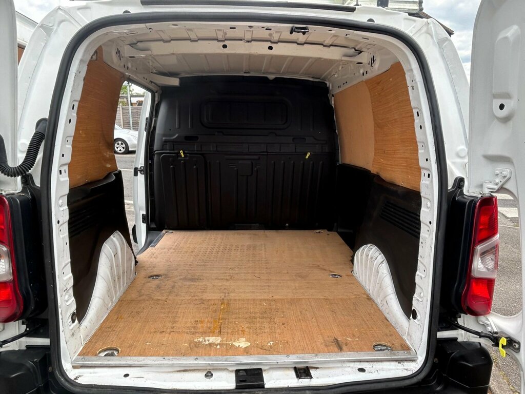Peugeot Partner 1.5 Bluehdi 650 Professional Premium Standard Pane FV71OBZ White #4