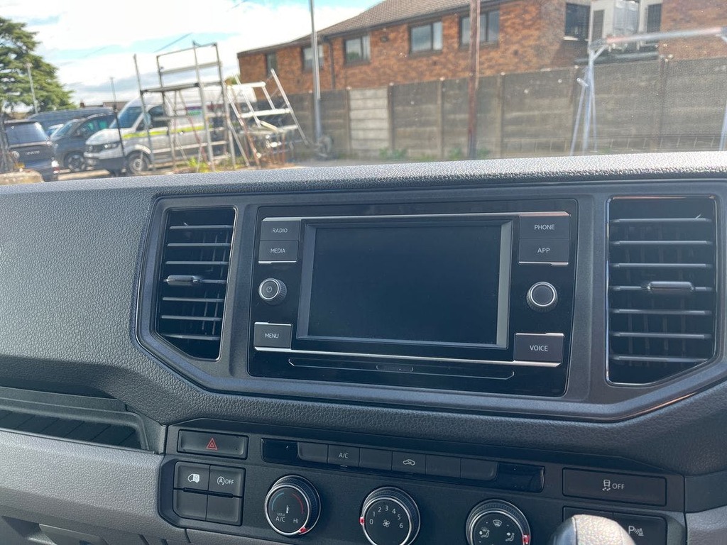 Volkswagen Crafter 2.0 Tdi Cr35 Trendline Panel Van Black #6