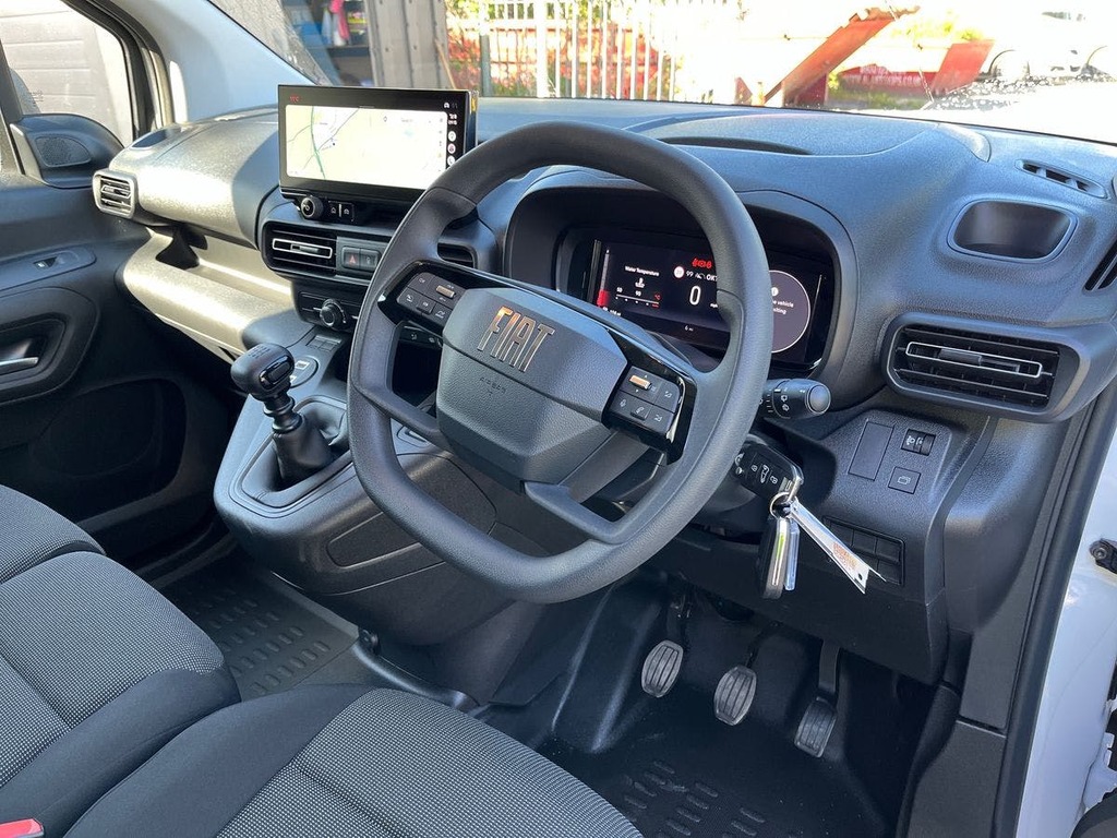 Fiat Doblo 1.5 Multijet3 1000Kg Plus Panel Van Man CX26EPD White #5