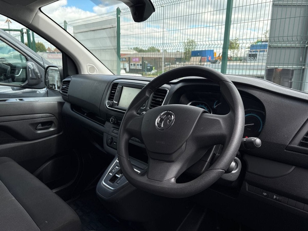 Vauxhall Vivaro 3100 50Kwh Prime Panel Van 6Dr L2 H1 FD25XTS White #5