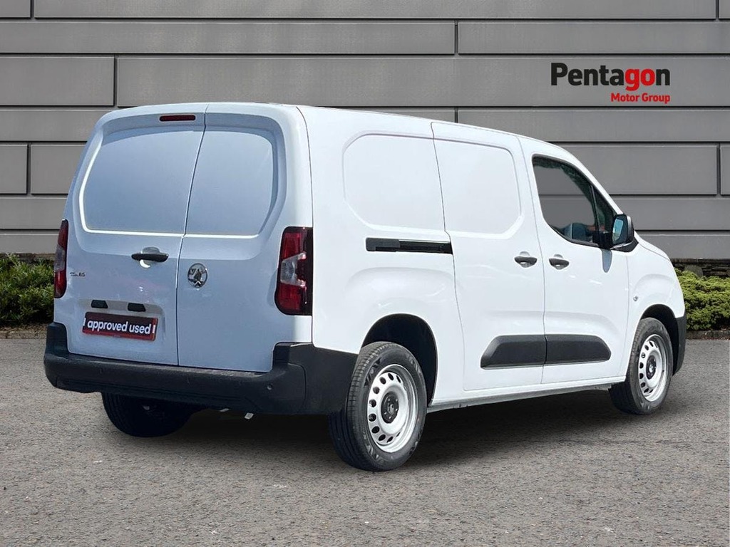 Vauxhall Combo 1.5 Prime Plus Panel Van 6Dr Xl Euro DS26MHM White #4