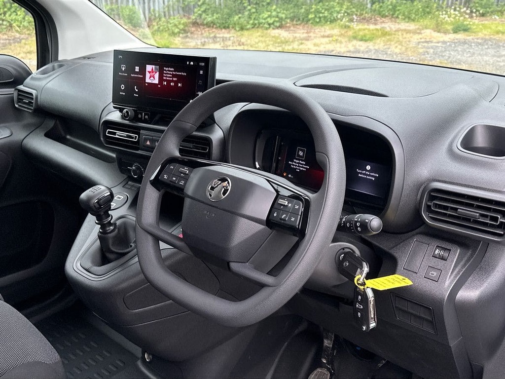 Vauxhall Combo 1.5 Prime Plus Panel Van 6Dr Xl Euro DS26MGZ White #5