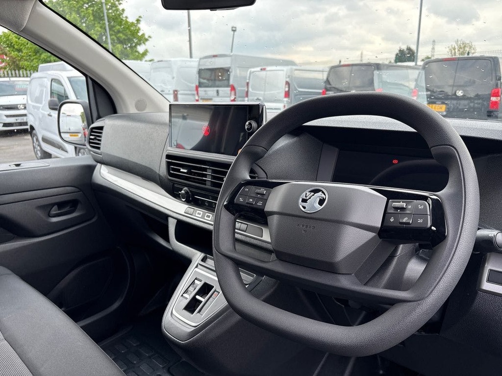 Vauxhall Vivaro 75Kwh Prime Xl Crew Van 6Dr 7.4Kw C Black #5