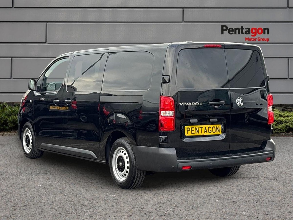 Vauxhall Vivaro 75Kwh Prime Xl Crew Van 6Dr 7.4Kw C Black #2