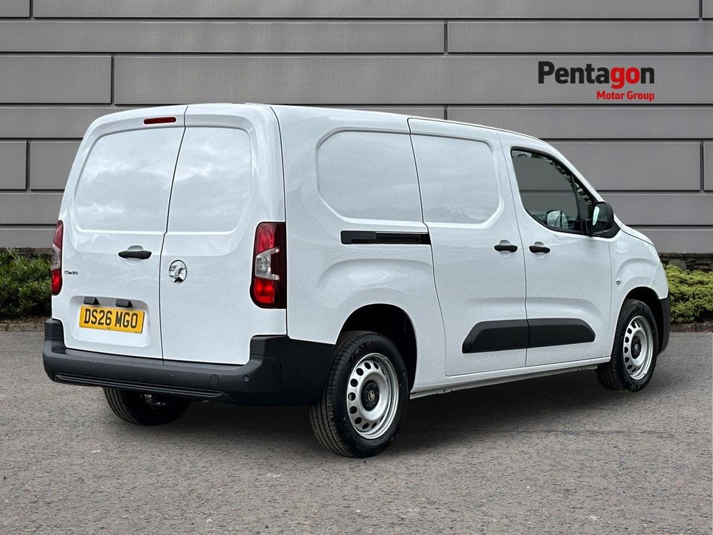 Vauxhall Combo 1.5 Prime Plus Panel Van 6Dr Xl Euro DS26MGO White #4