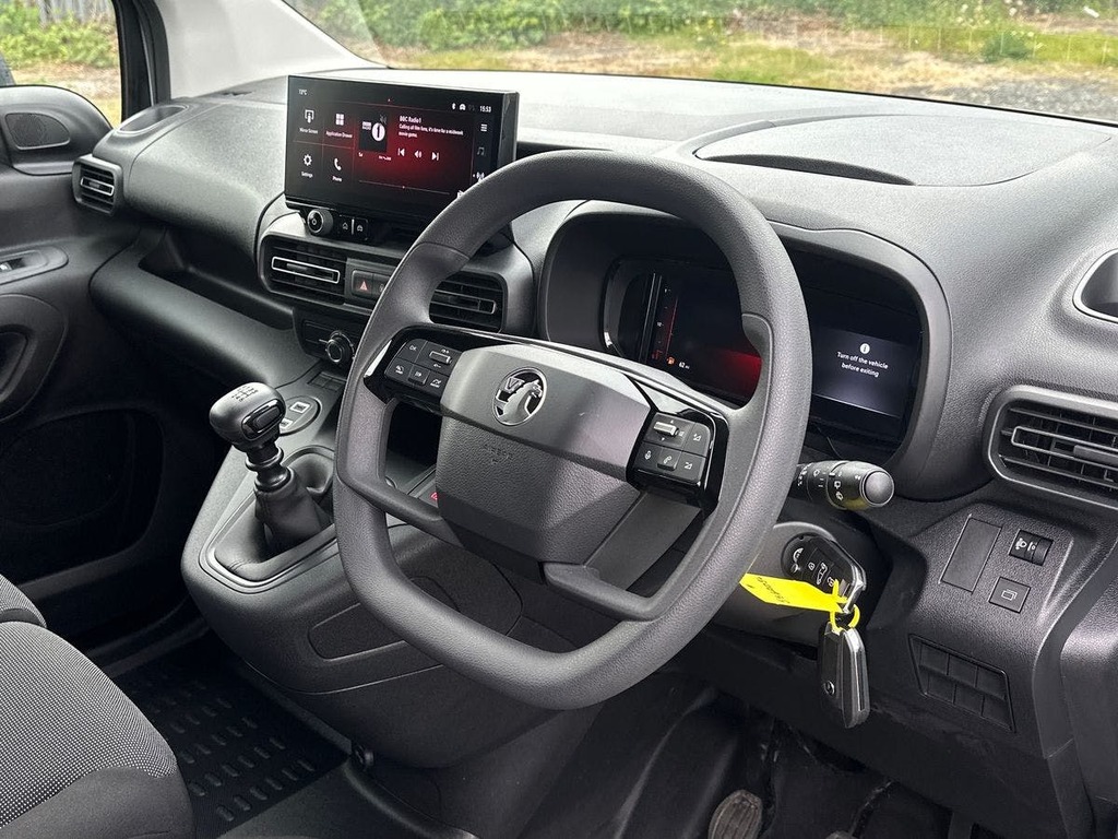 Vauxhall Combo 1.5 Prime Plus Panel Van 6Dr Xl Euro DS26MGY White #5