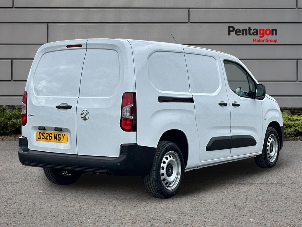 Vauxhall Combo 1.5 Prime Plus Panel Van 6Dr Xl Euro DS26MGY White #4