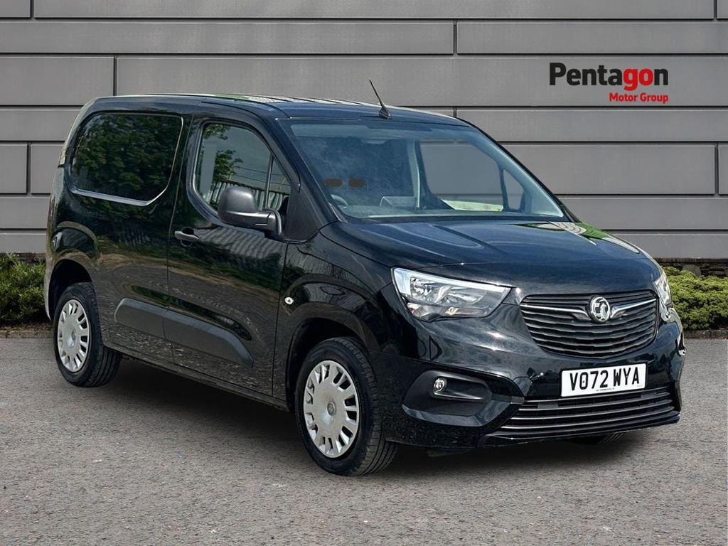 Vauxhall Combo 1.5 Turbo D 2300 Sportive Panel Van Aut Black