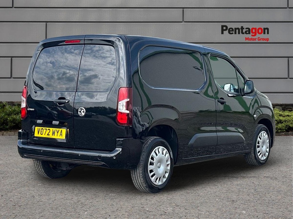 Vauxhall Combo 1.5 Turbo D 2300 Sportive Panel Van Aut VO72WYA Black #4