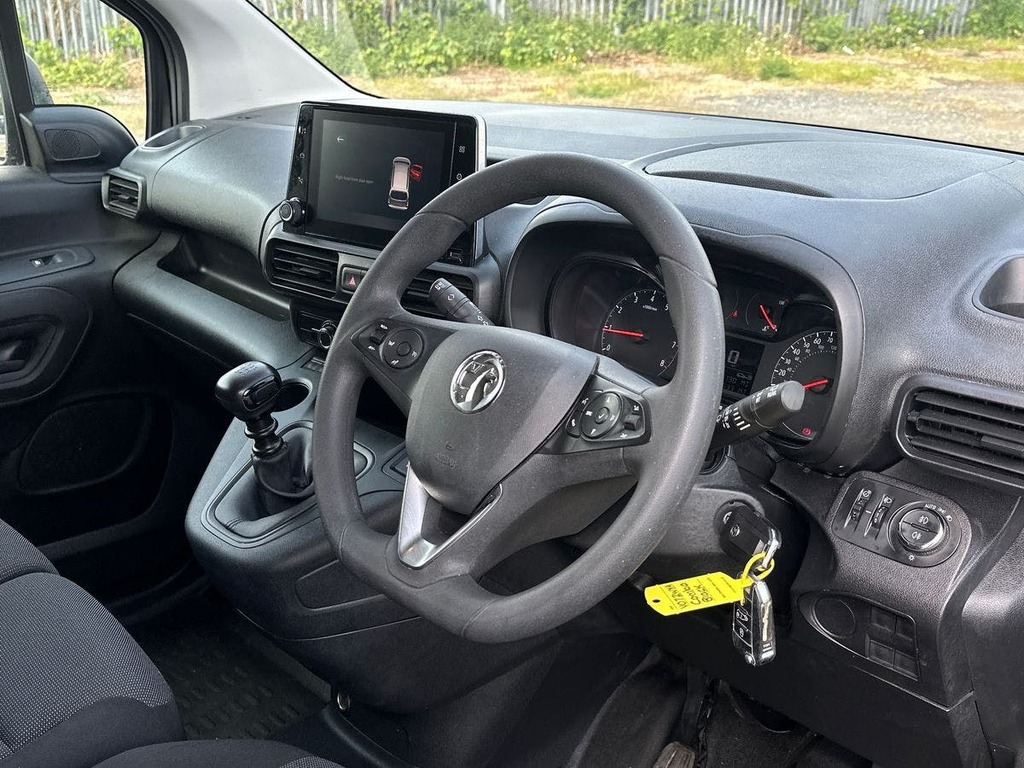 Vauxhall Combo 1.5 Turbo D 2300 Sportive Panel Van Aut VO72WYA Black #5