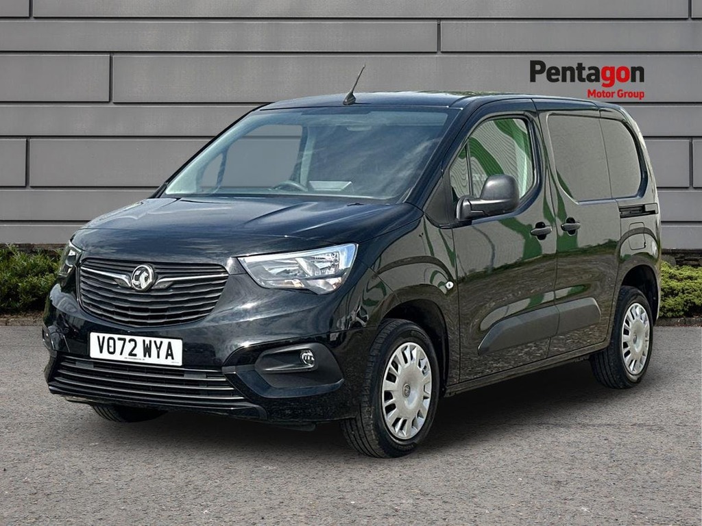 Vauxhall Combo 1.5 Turbo D 2300 Sportive Panel Van Aut VO72WYA Black #3