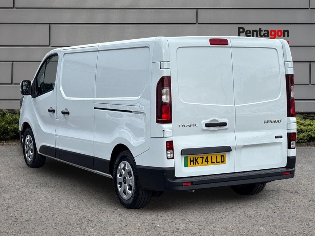 Renault Trafic Ll30 52Kwh Advance Panel Van L2 HK74LLD White #2