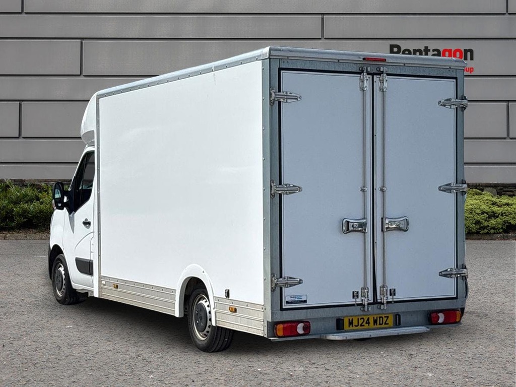 Renault Master 2.3 Dci Energy 35 Start Platform Cab Ma MJ24WDZ White #2