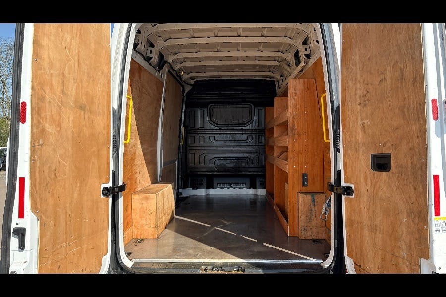 Volkswagen Crafter 2.0 Tdi Cr35 Trendline Panel Van GN24TZS White #6