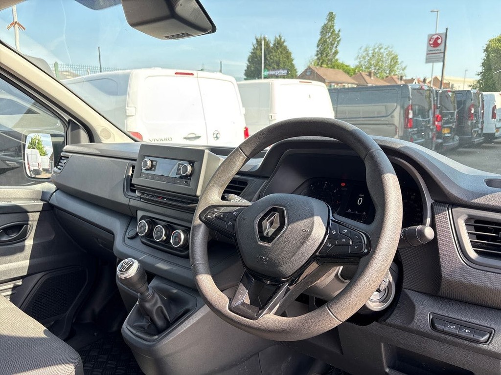 Renault Trafic 2.0 Dci Blue Sl28 Business Panel Van Ma MM22NTV White #5