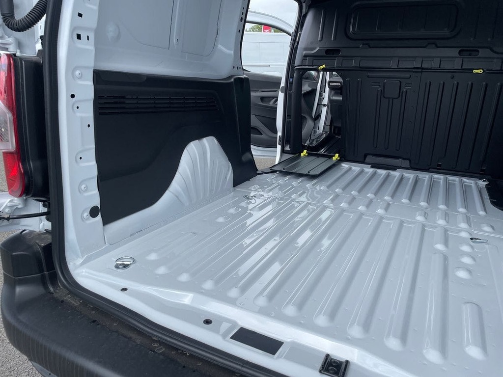 Vauxhall Combo 1.5 Turbo D 100Ps Prime H1 Van White #17