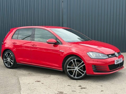 Volkswagen Golf 2.0 Golf Gtd Red