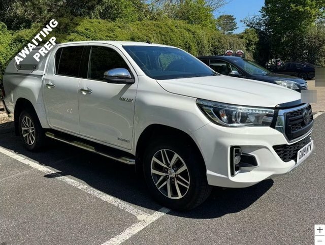 Toyota HILUX 2019 2.4 D-4d Invincible X Pickup Double Cab D White